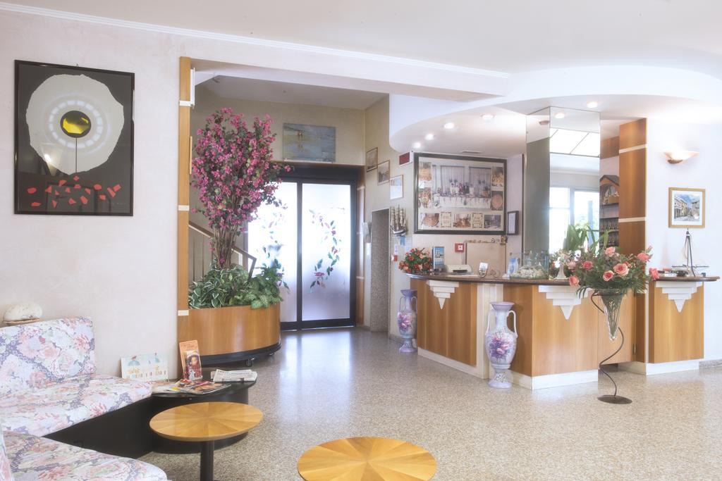 רימיני Hotel Usa מראה חיצוני תמונה