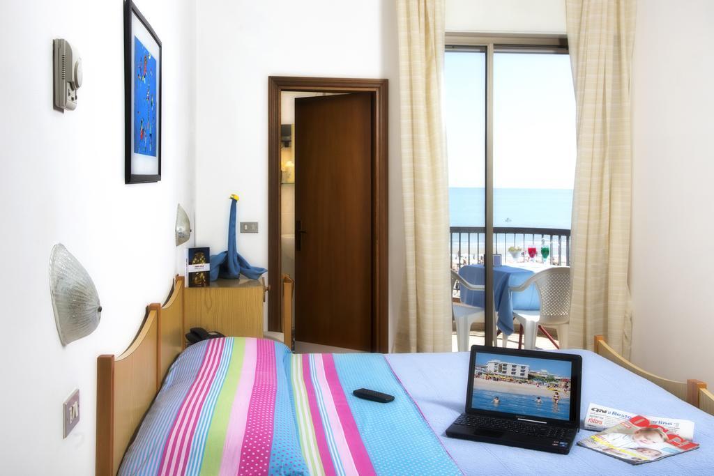 רימיני Hotel Usa חדר תמונה